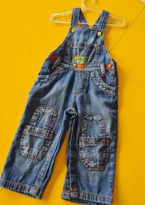 Macacão Jeans Bebê - Tamanho G (12 a 18 meses)
