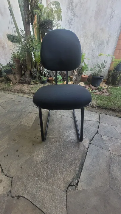 2 cadeiras novas