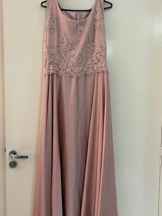 Vestido Longo Rosa com Renda