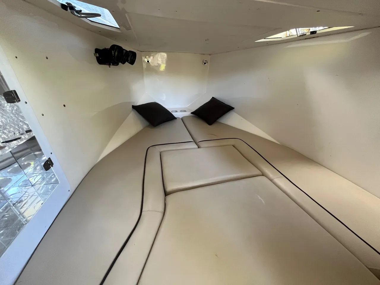 Lancha Ventura Cabin Comfort 215 - 22 Pés - Cabinada - Impecável - Revisada - Foto 5