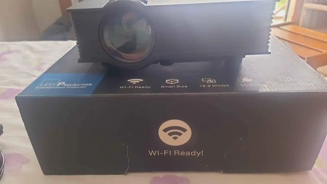 Mini projetor Led 1200 lumens - Foto 2