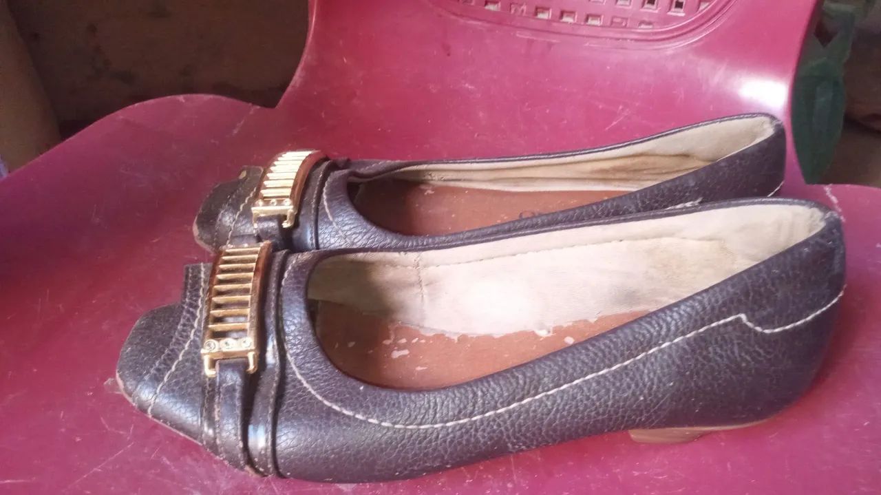 Vendo 2 sapatos Couro Fino  - Foto 5