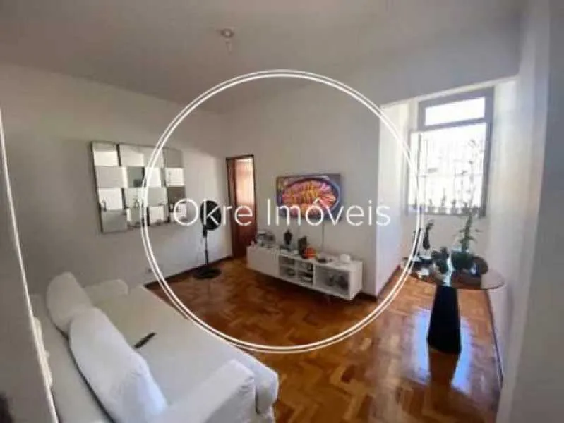 Oportunidade: apartamento quarto e sala à venda no Catete!
