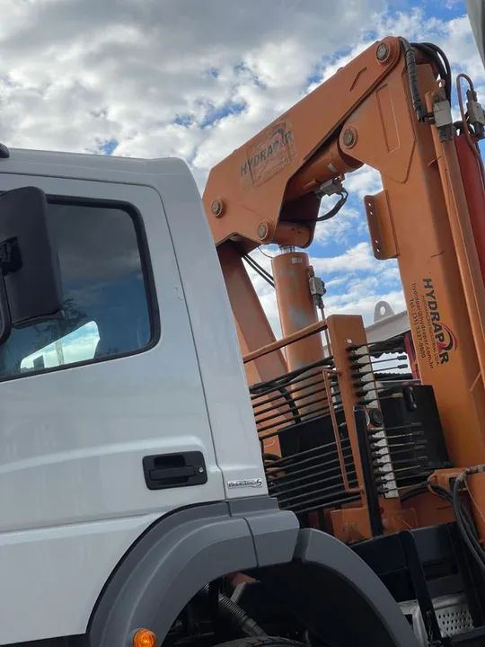 MB AXOR 2831 MUNCK E CARROCERIA  - Foto 9