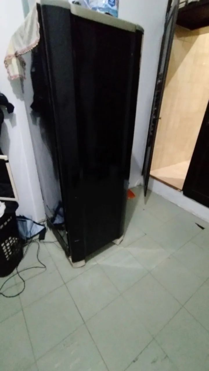 Geladeira para retirada de peças 