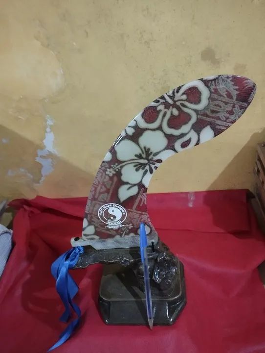 Troféu de Surf Original Lindo. - Foto 2