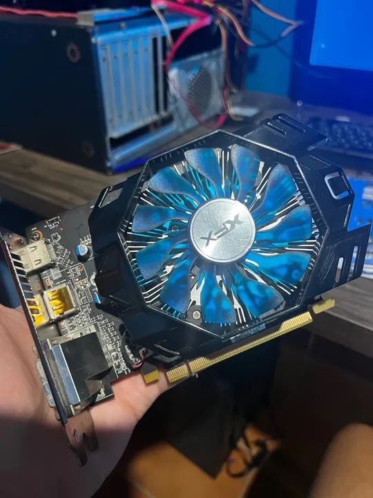 Placa de vídeo RADEON R7 360 2GB