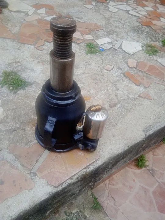 Macaco hidropneumático capacidade 32 toneladas  - Foto 2