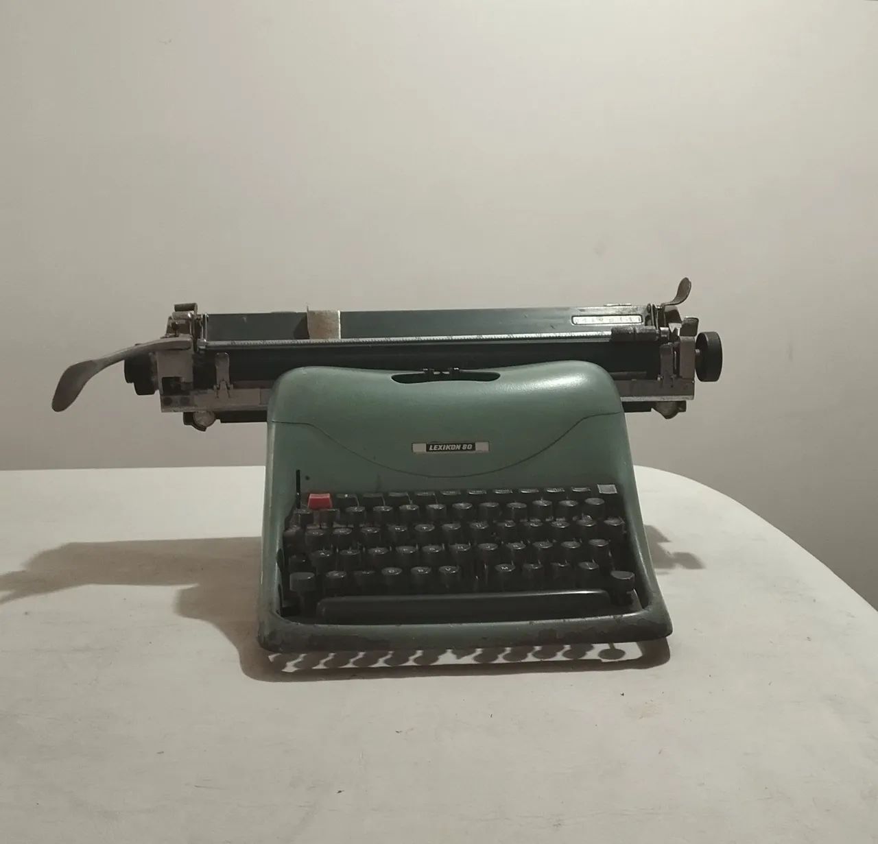 Máquina de Escrever Olivetti Lexikon 80