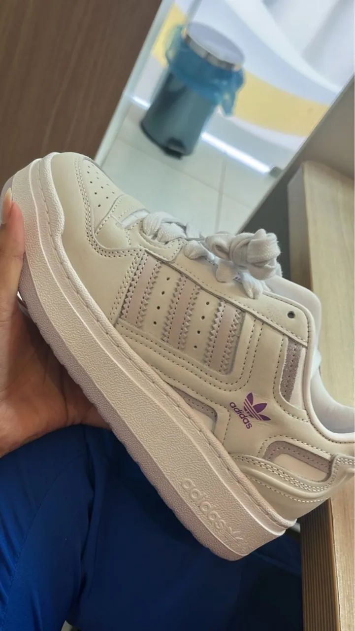 Adidas Forum Bold - Branco com detalhes em roxo - Foto 5