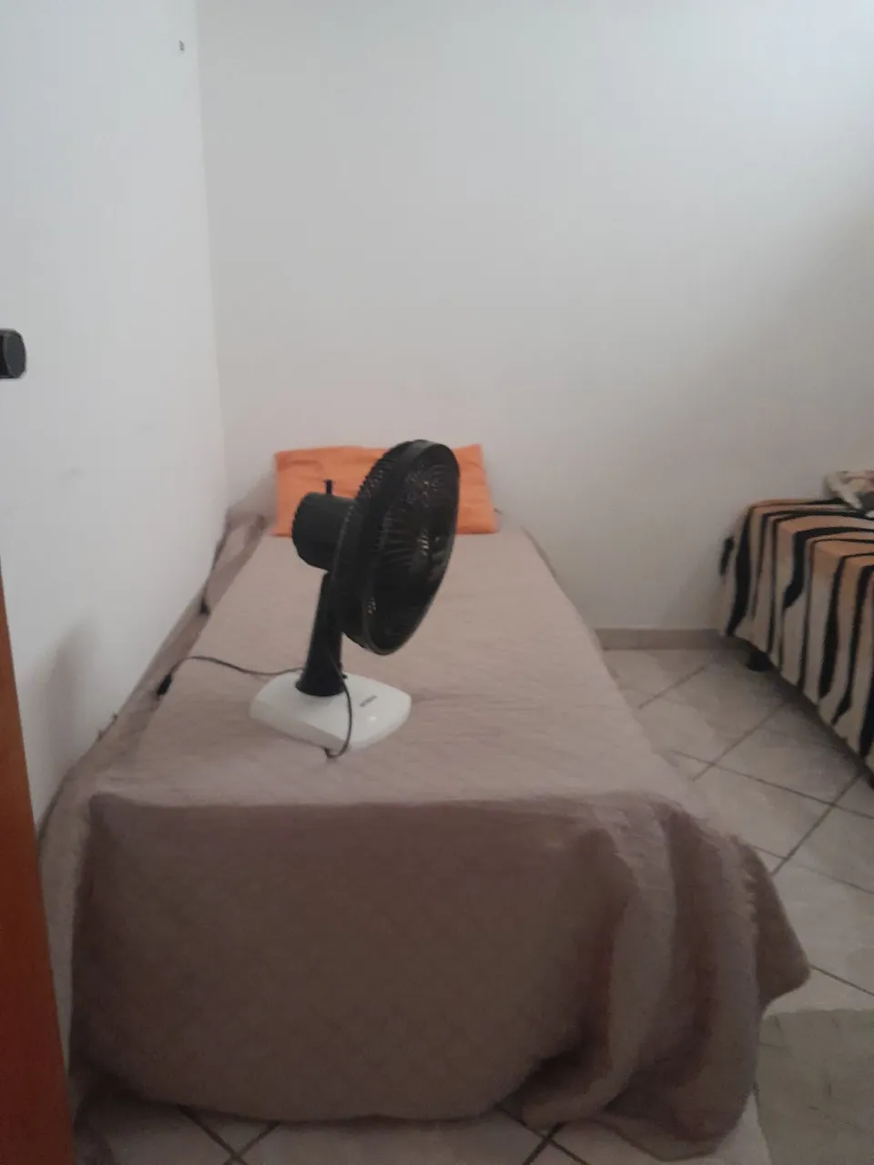 Quarto compartilhado em apartamento no aeroclube (apenas mulheres)