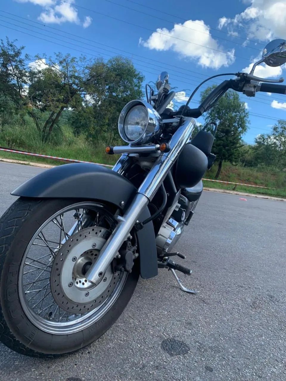 Vende se uma shandow 750 linda com apenas 50 k