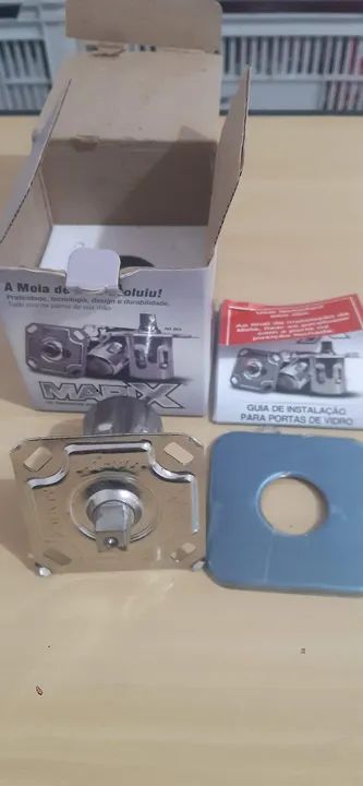 Mola pneumática para porta de vidro - Foto 2