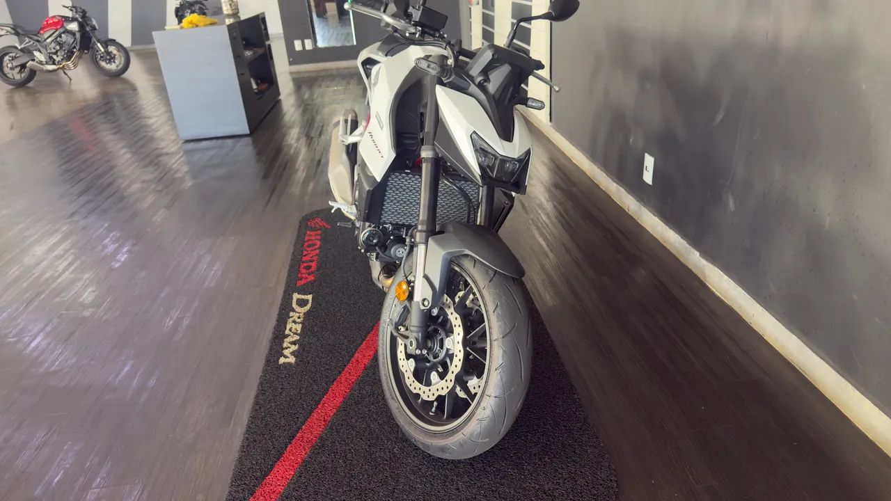 Hornet 750 - Foto 5
