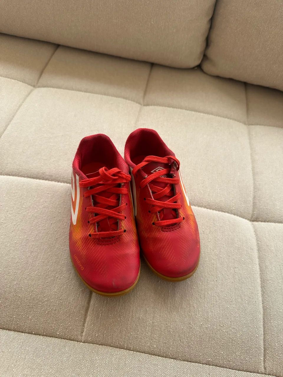 Chuteira Umbro Futsal Infantil - Foto 2