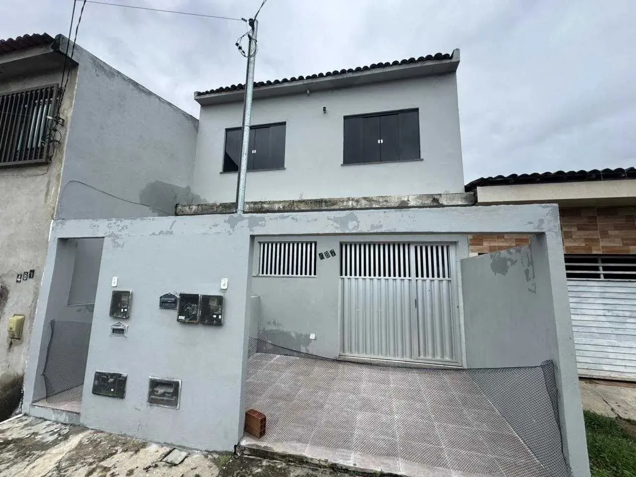 vende-se casa de andar 2/4 - 18 do forte