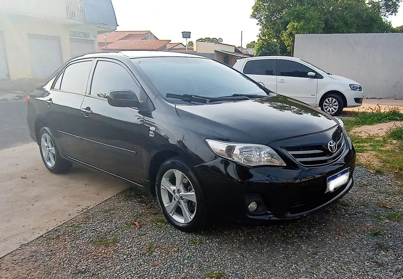 Toyota Corolla GLI 1.8 Flex 16V Aut. 2014