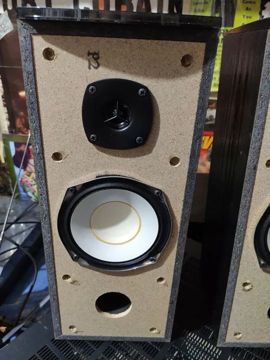 Par de Caixas Onkyo SKF 591  em ótimo estado - Foto 3