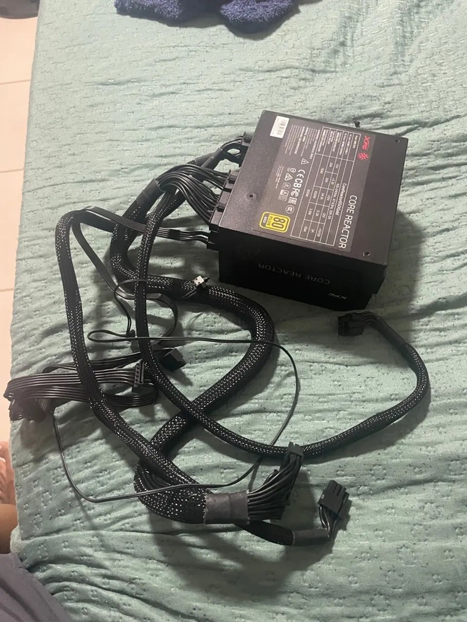 Fonte xpg 650w core reactor 1 mês e meio de uso. 