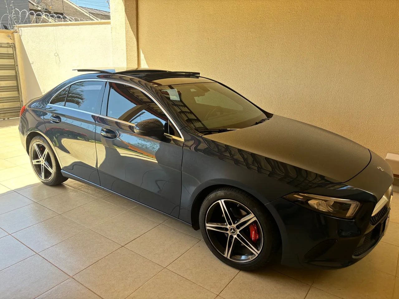 MERCEDES-BENZ A 200