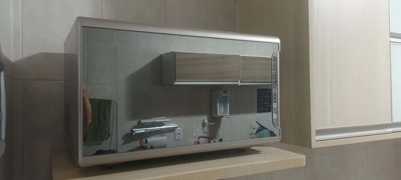 Micro-ondas Electrolux zero sem.uso - Foto 2