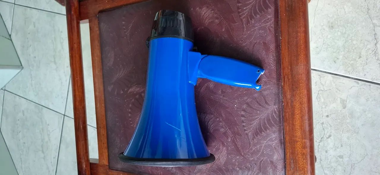 Battery-powered megaphone. Batteries not included.64617707776769120