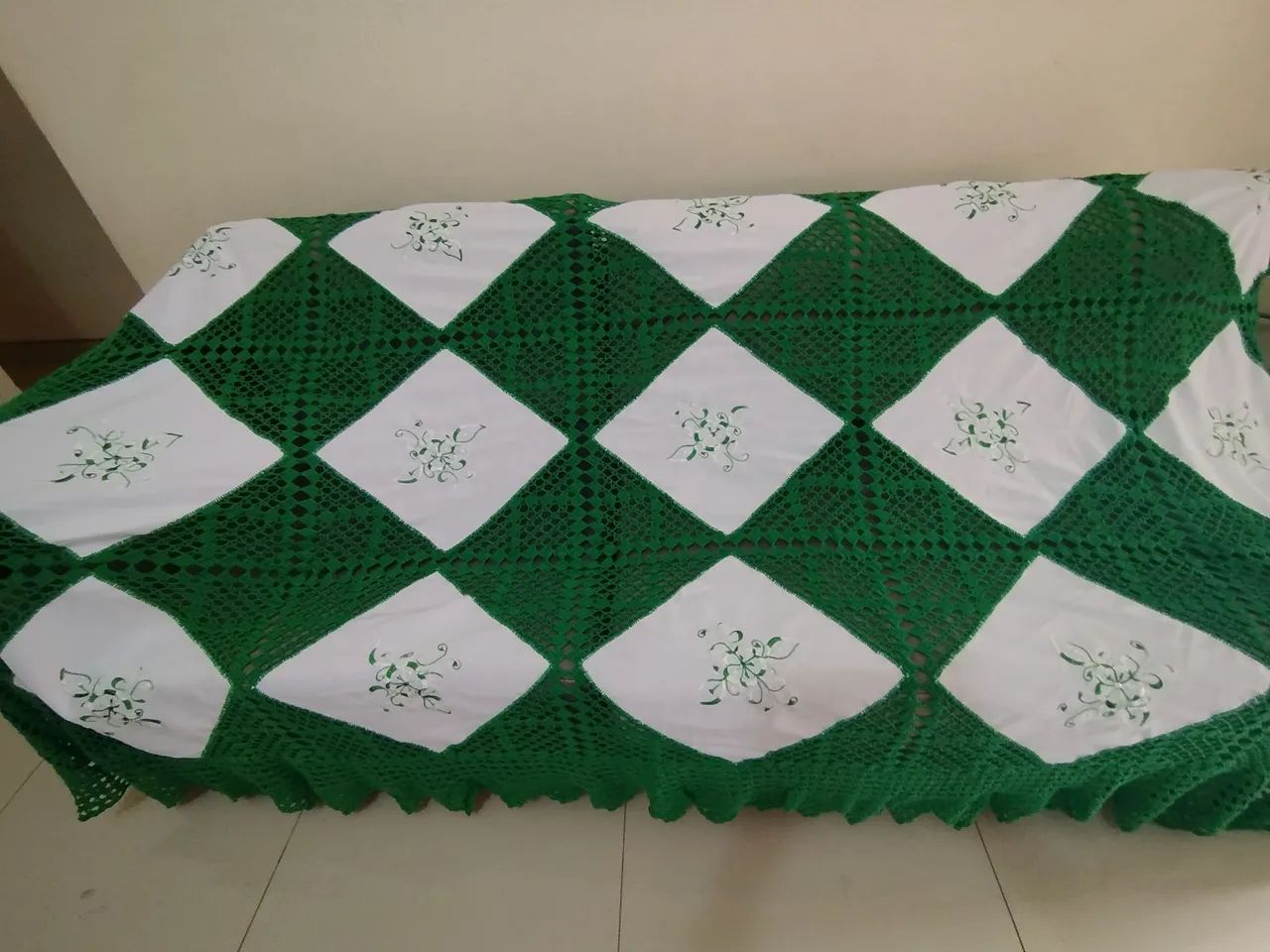 Colcha  de Crochê e Ponto de Criz - Foto 2