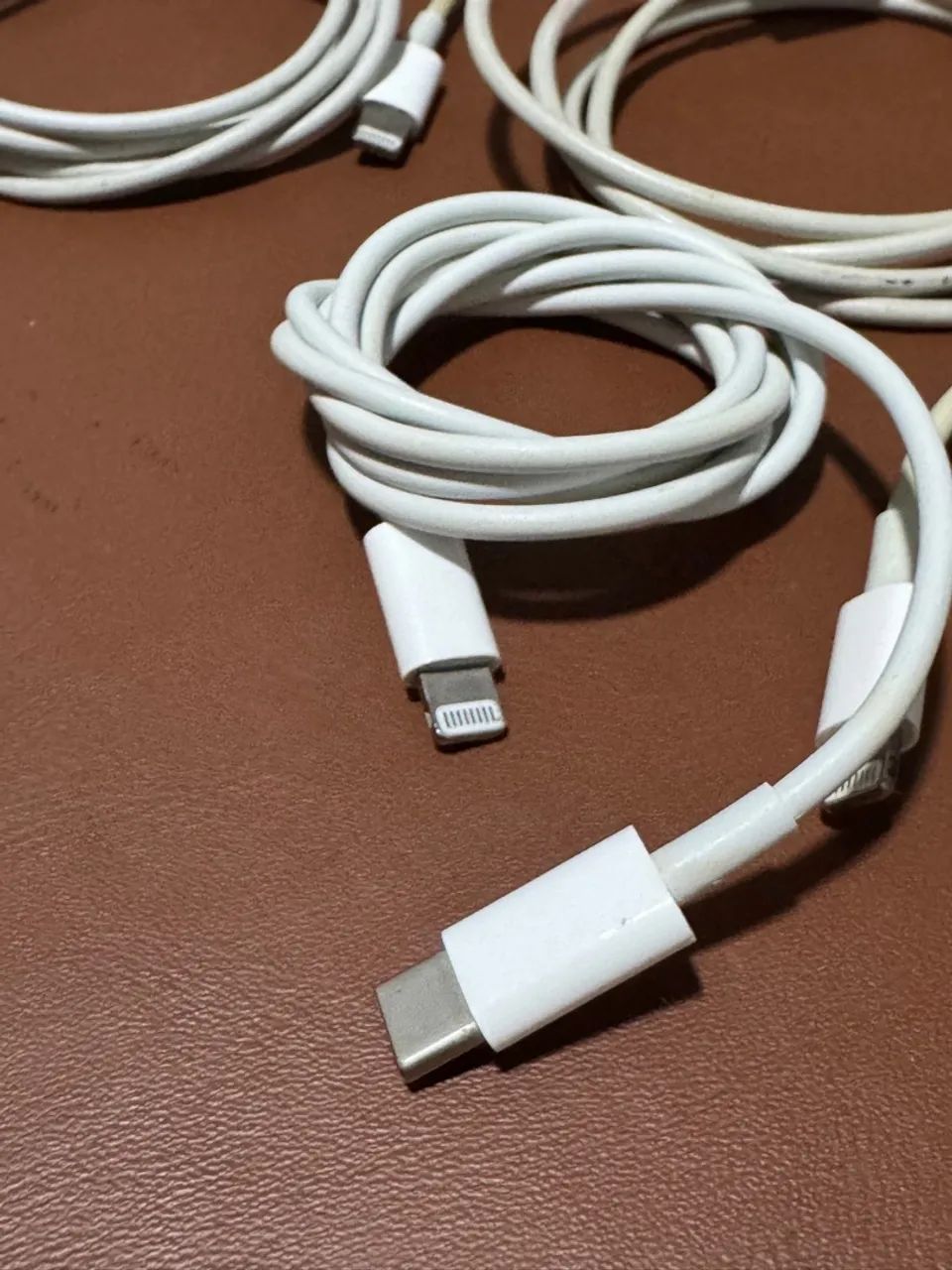 Cabos originais Lightning para iPhone - Usados - Foto 2
