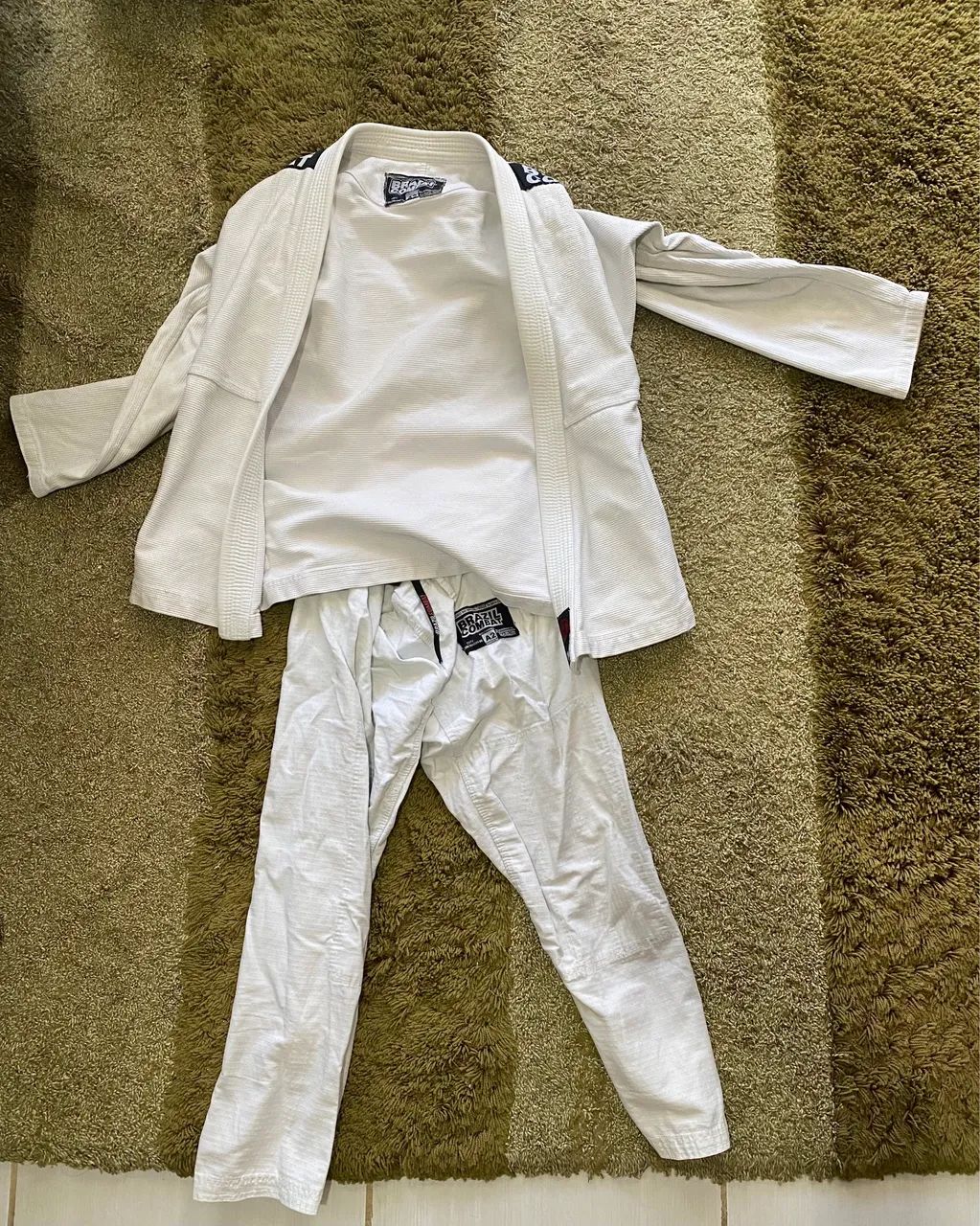 kimono brazil combat branco tamanho a2 - Foto 2
