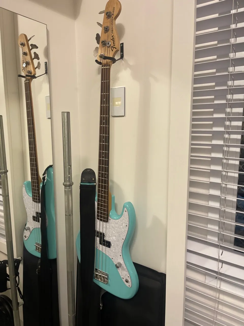 Baixo Luthier Precision Bass Surf Green Blink 182 Mark Hoppus
