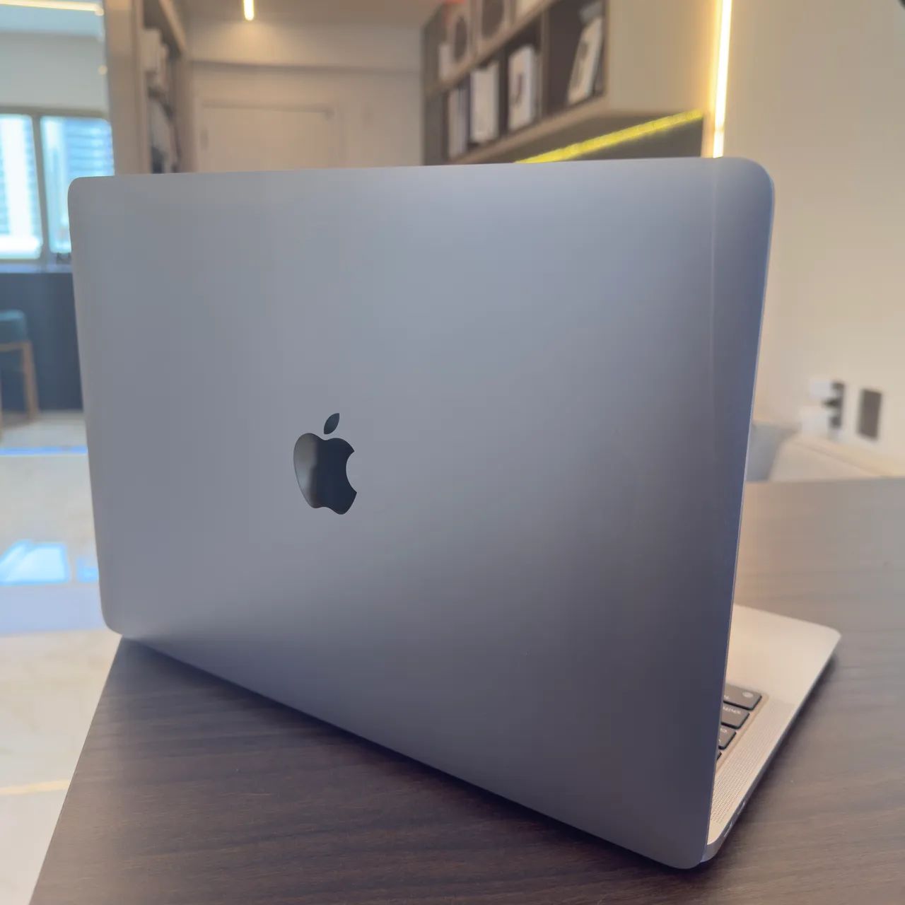 MacBook Air M1 256GB 8GB Space Gray 13 Pol - Usado - Notebooks