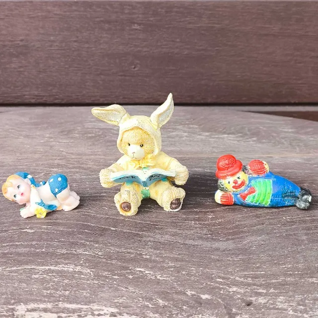 Três peças em miniatura com tema infantil - bibelôs