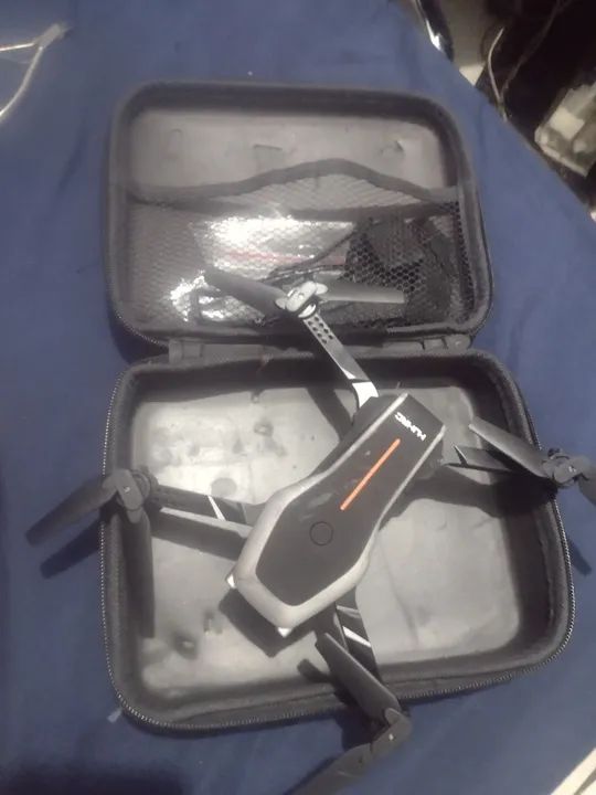 Drone vendo do jeito que tá tô vendendo barato pois não estou usando 