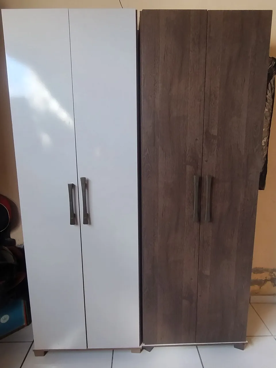 Armários (Multiuso)2 portas - Branco e Amadeirado