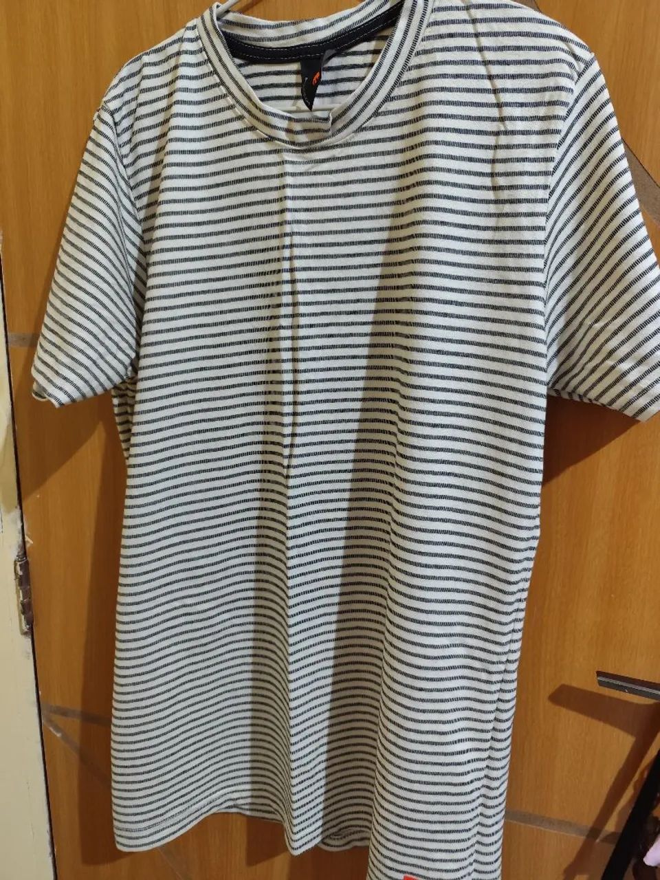 Camiseta listrada G - Foto 2