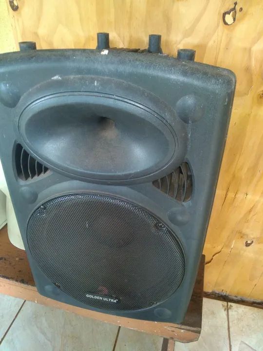 Caixa de som Golden ultra