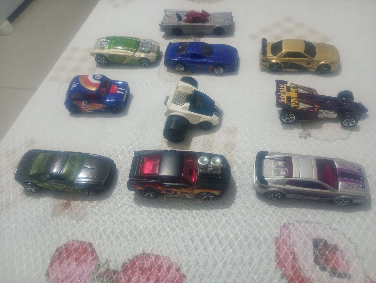 Carrinho Hot Wheels em ótima condições  - Foto 2