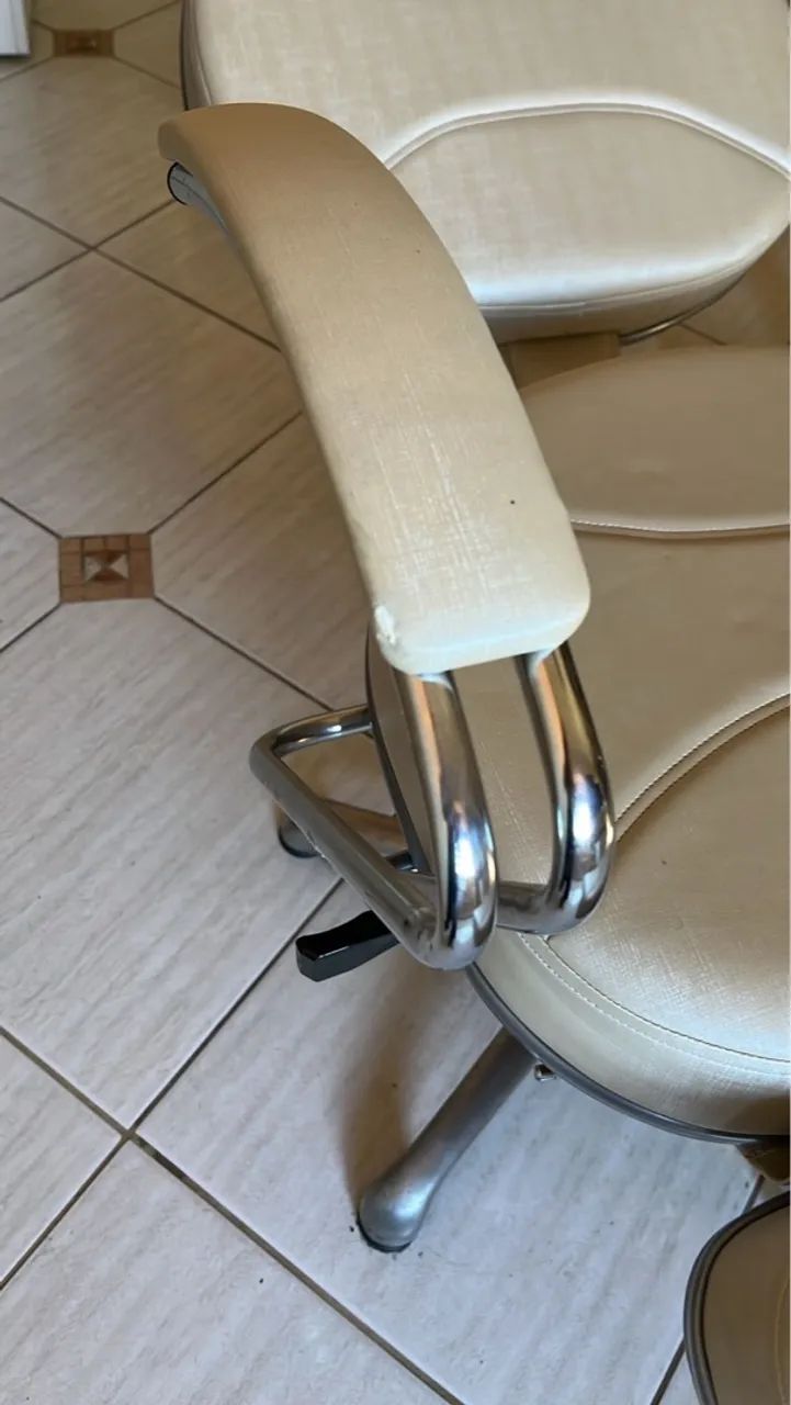 Cadeiras de maquiagem e mocho - Foto 5