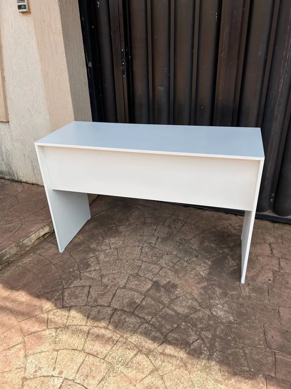 Mesa de escritório com uma gaveta - Foto 2