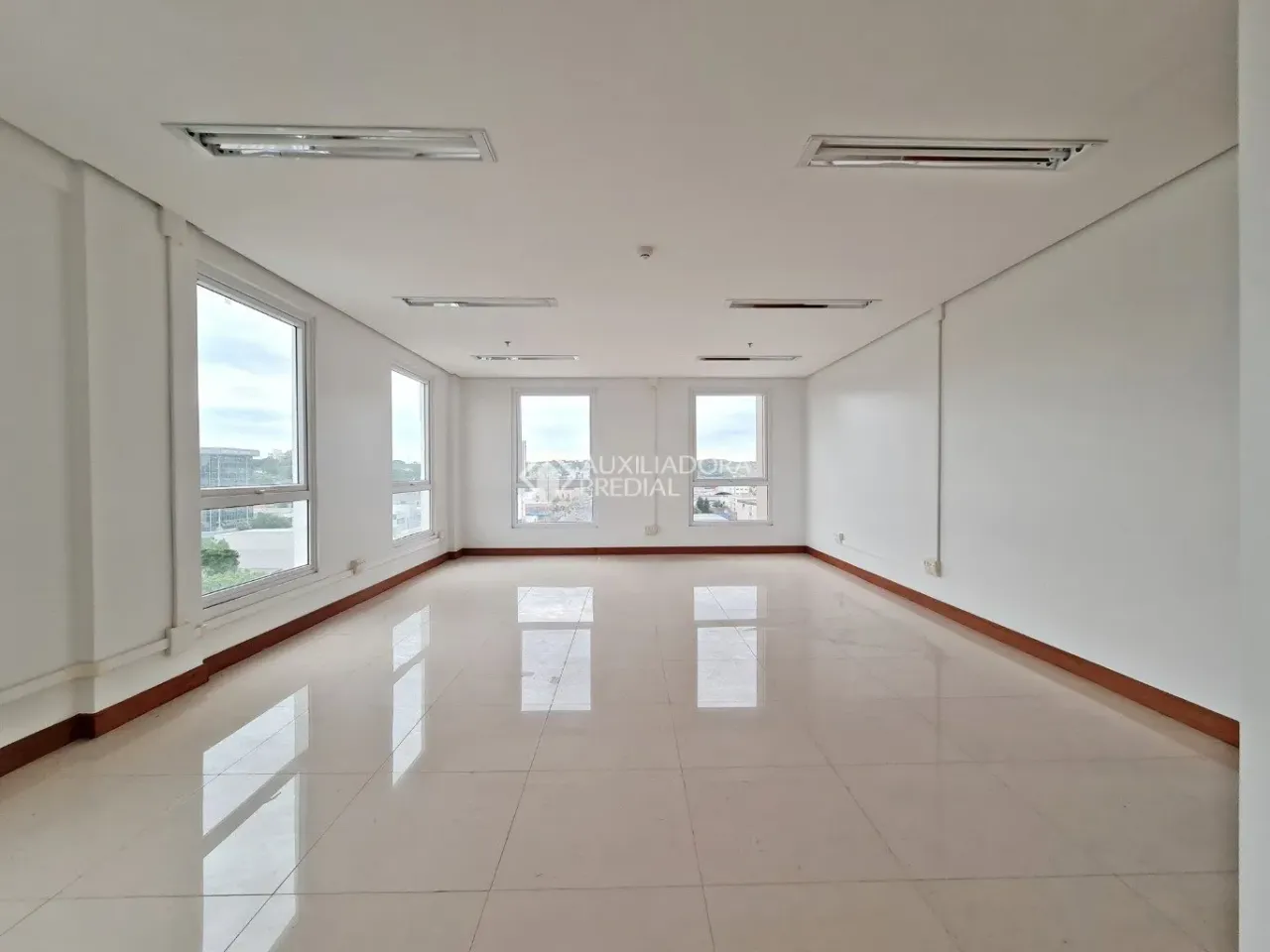 Sala comercial no Centro de Campo Bom