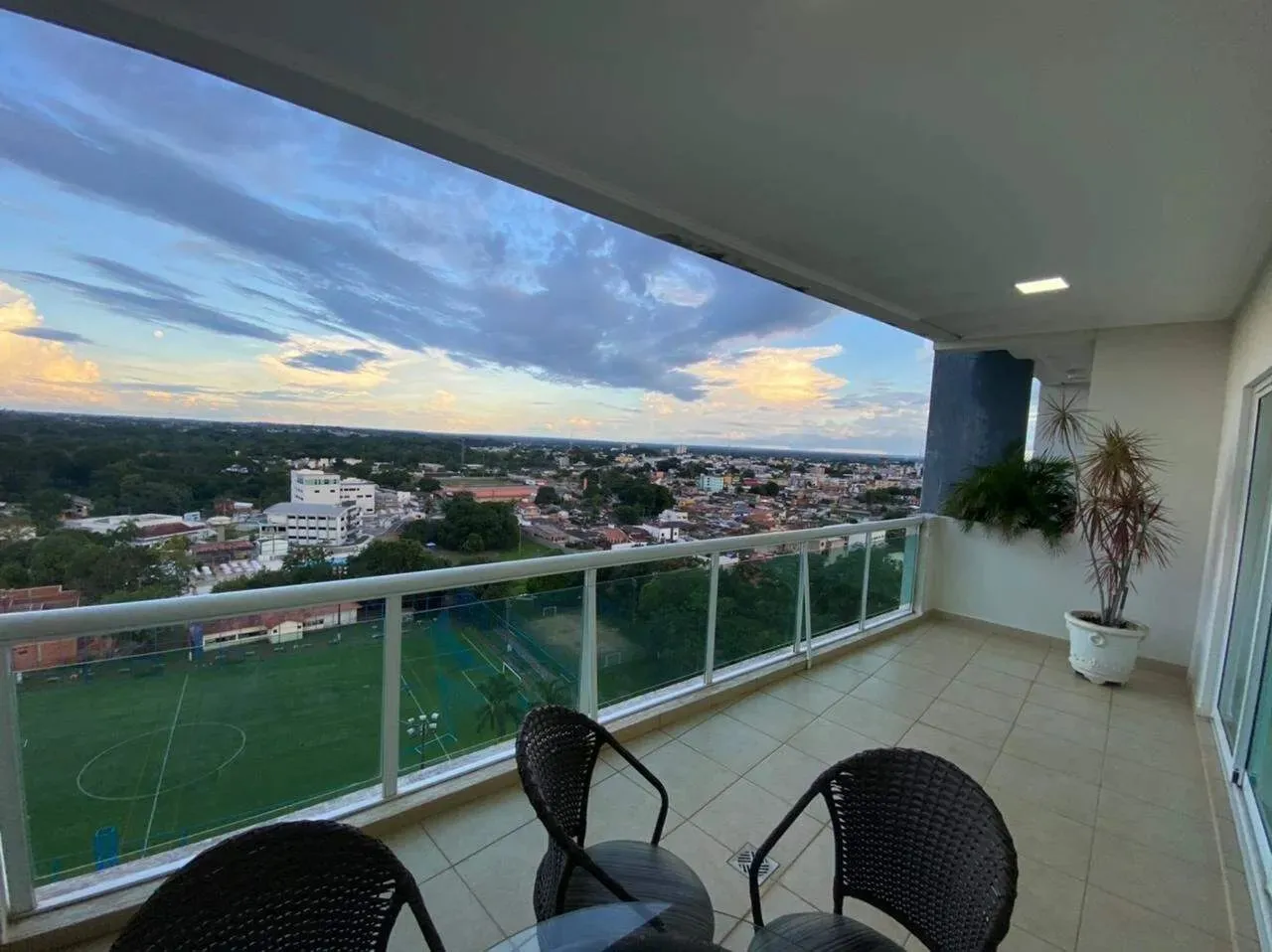 Cobertura à venda, 4 quartos, 3 suítes, Vilage Wilde Maciel - Rio Branco/AC