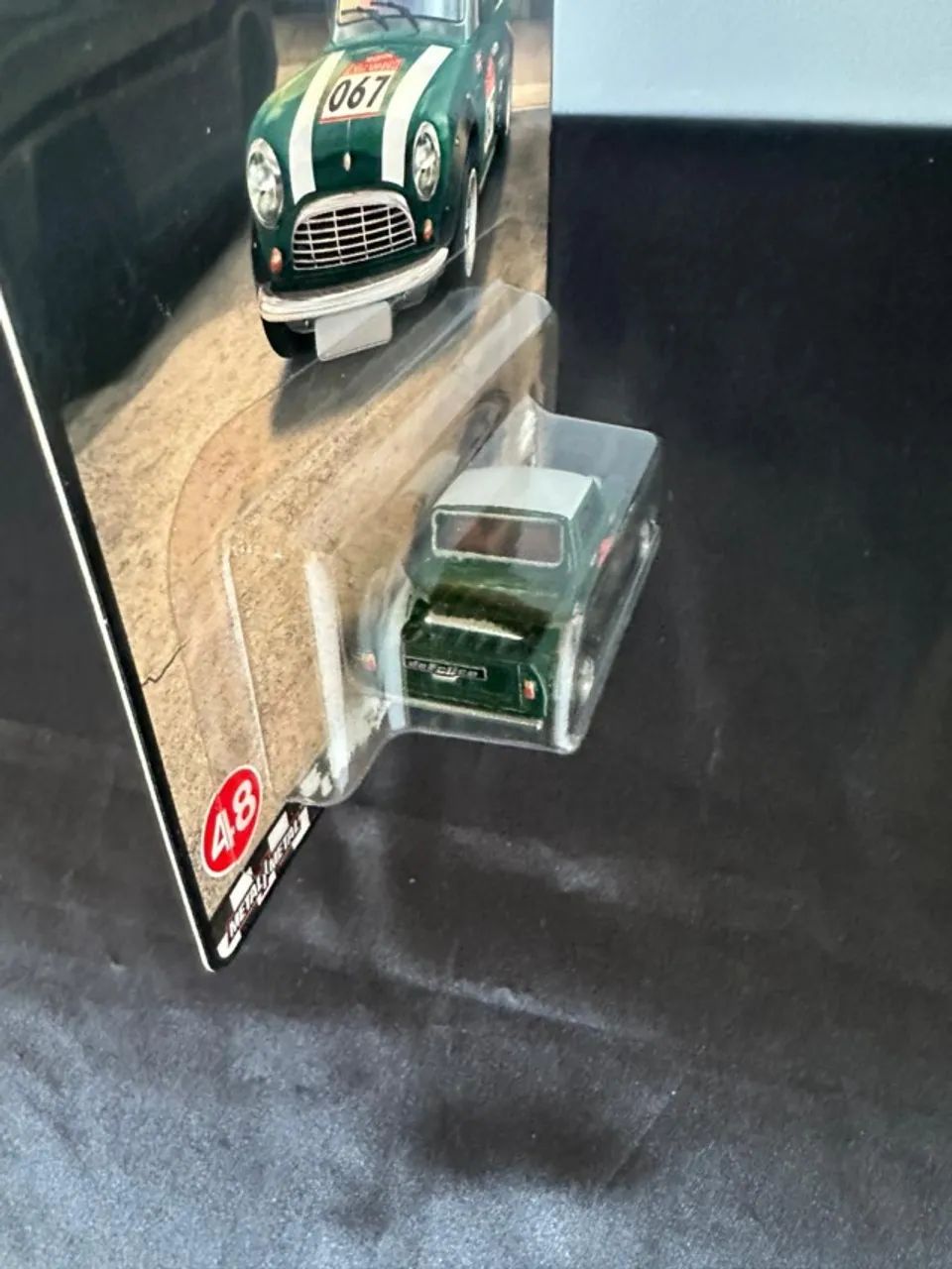 Hot Wheels Premium 67 Austin Mini Pickup - Foto 3