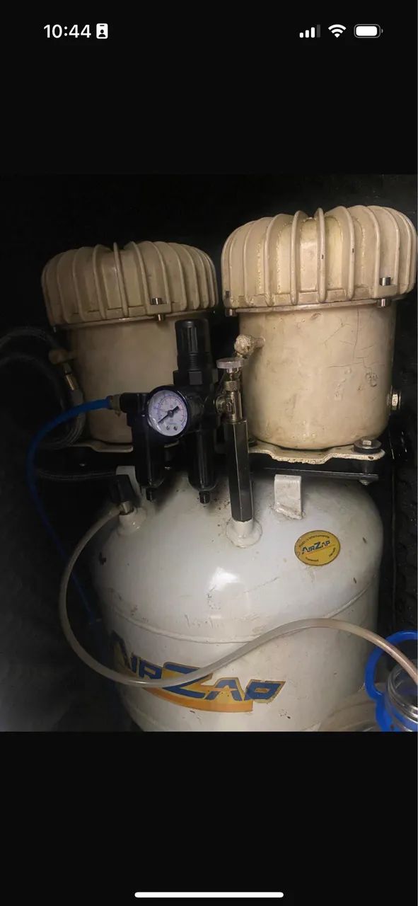 Venda de cadeira odontológica, compressor e bomba a vácuo para 2 cadeiras. - Foto 2