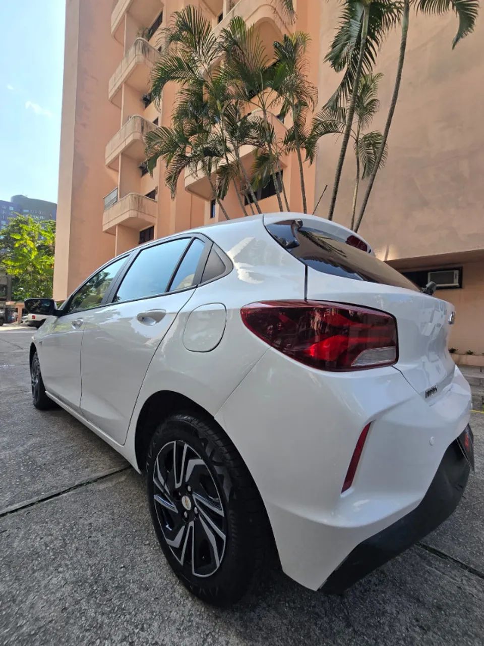 Onix Hatch LT 1.0 2024 - Foto 4