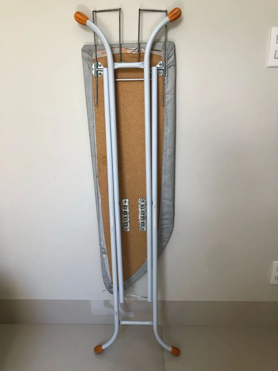 Mesa de Passar Roupa - Foto 2