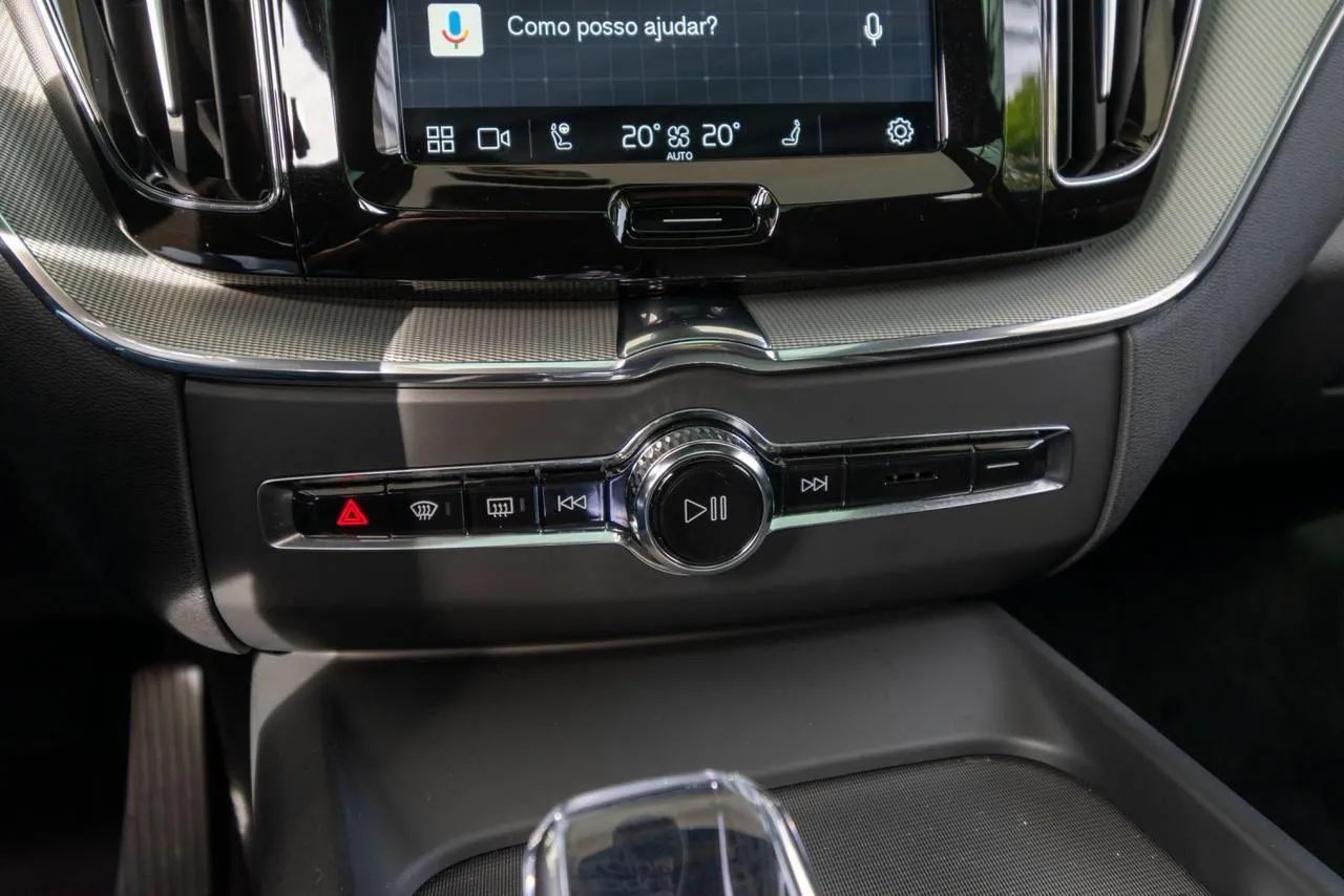 Volvo XC-60 T-8 Pol. Eng. 2.0 AWD (híbrido) 2024 - Foto 15