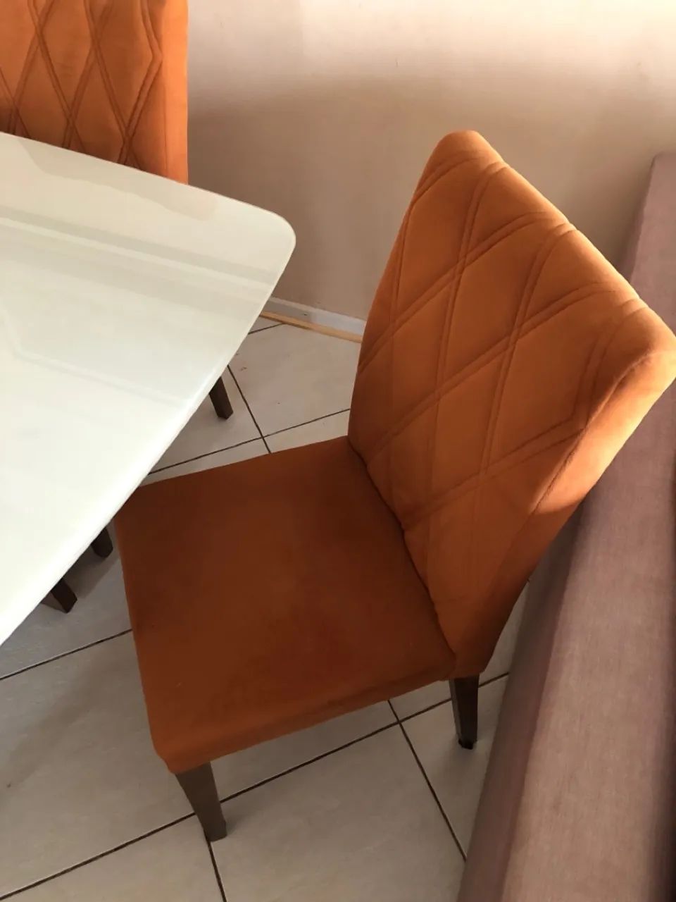 Mesa de Jantar com 6 Cadeiras Estofadas - Foto 4