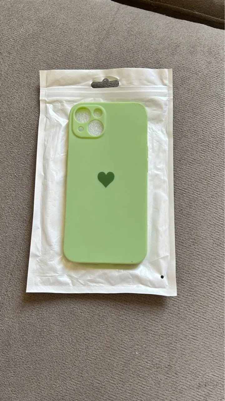 Vendo Capa para iPhone 13 normal nunca usada