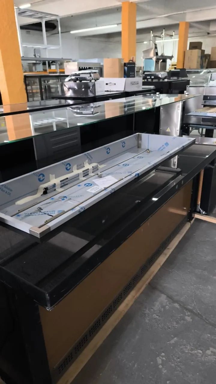 Buffet Aquecido 2M sem cubas, preto 