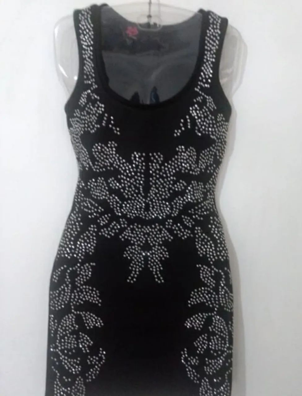 Vestido Tubinho com Detalhes Prateado da Marca 2B bebe.